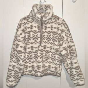 NWT Abercrombie & Fitch Sherpa Half-Zip sweatshirt